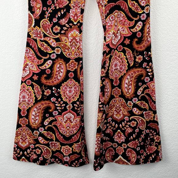 No Boundaries Multi Paisley Floral Flared T-Shirt Legging Pants Junior Small 3/5 - Picture 6 of 12